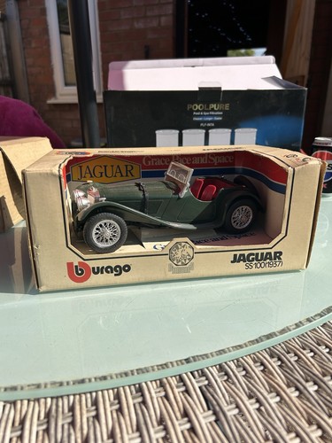 Burago die cast metal - burago, model