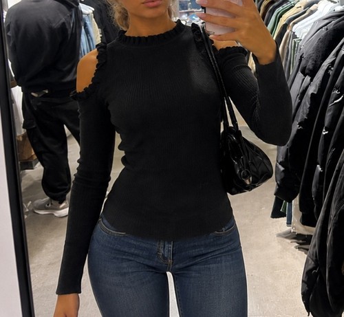 Cold shoulder top