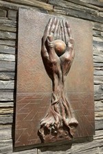 Lorenzo Quinn sculpture