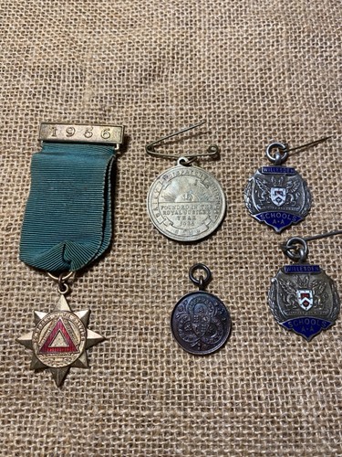 Joblot vintage medals pins - vintage,
