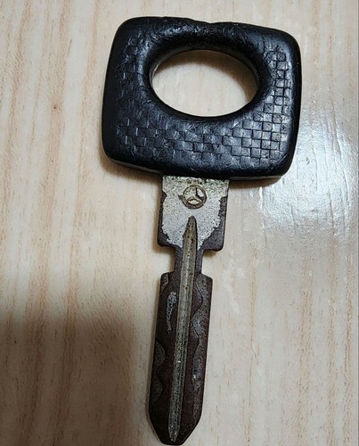 Rare mercedes benz - mercedes-benz, key