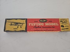 VINTAGE GUILLOWS FLYING Model