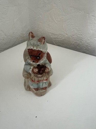 Vintage grandma wolf figurine - wolf,
