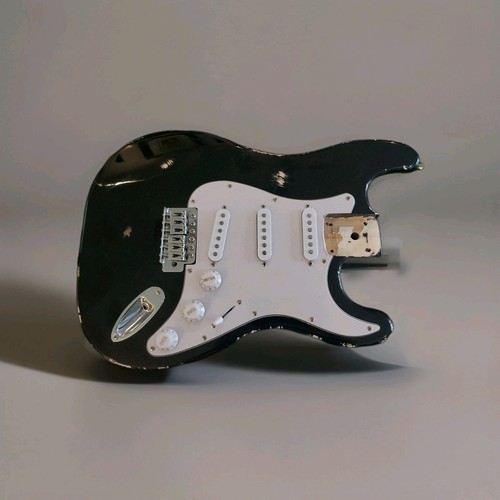 New loaded strat body - new,