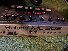 Roland MC-303 Groovebox