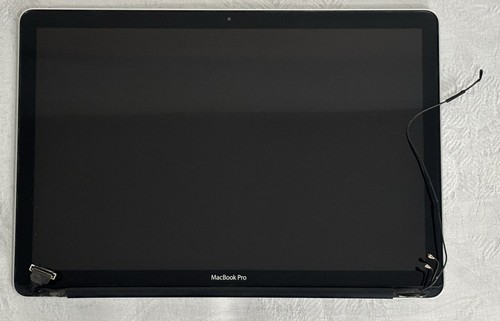 Genuine apple macbook - genuine,