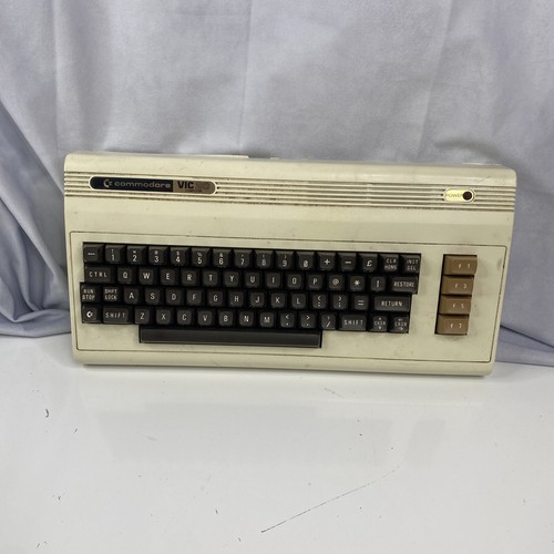 Commodore vic computer 117v - commodore, 20
