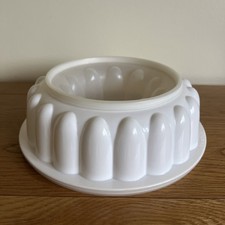 Tupperware jelly blancmange - tupperware, jelly/blancmange