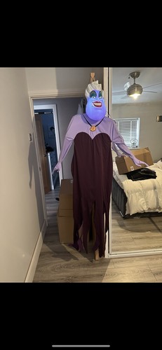Disney ursula hanging - ursula, figure