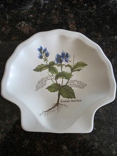 Poole pottery shell shaped - poole,