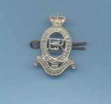 ROYAL HORSE ARTILLERY.WHITE METAL ARMY CAP BADGE