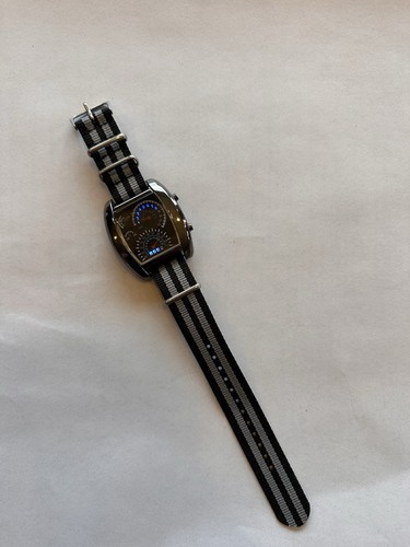 Unknown brand y2k tech watch - y2k,