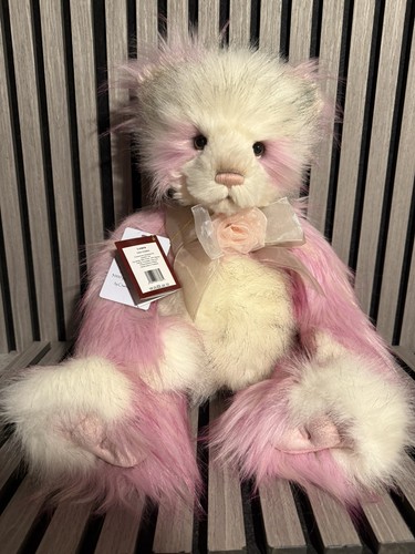 Lowra charlie bears plumo