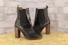BLACK LEATHER BLOCK HEEL PULL