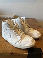 Nike Air Jordan 1 Mid Triple