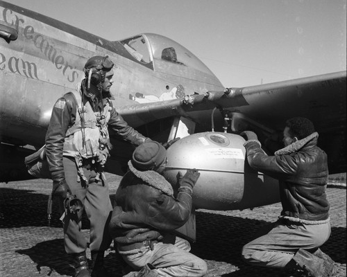 Tuskegee airmen plane - tuskegee,
