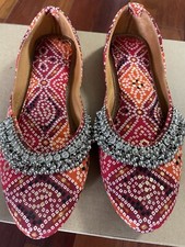 Handcrafted women Khussa Shoes