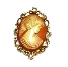 VINTAGE Large Goldtone OrnateFramed Cream FAux Carved Cameo BROOCH