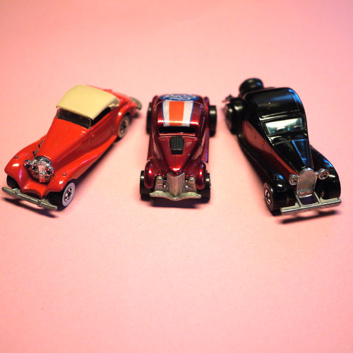 Three mattel hot wheels neet - three,