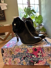 Irregular choice Ankle boots Pearl Necture - UK 8 Excellent Condition Boxed