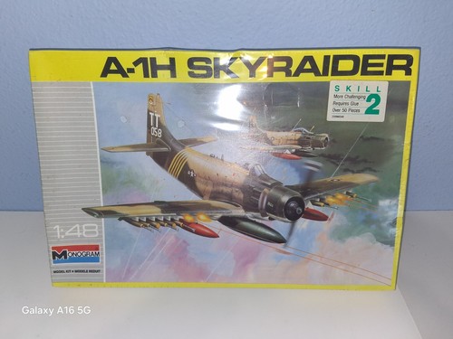 Monogram skyraider - monogram,