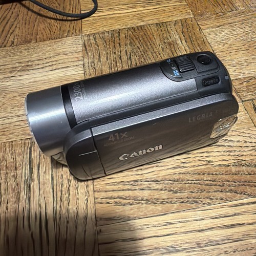 Canon legria fs307 comcorder - canon,