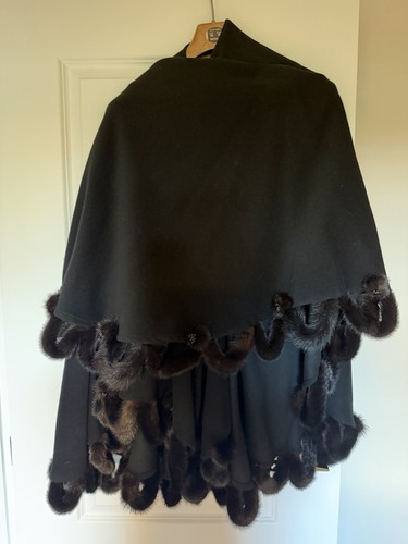 Cachmere cape with - cape, mink