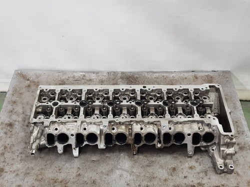 7828213 cylinder head for - , bmw