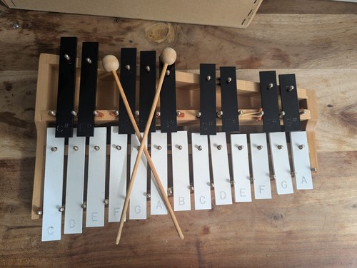Chromatic glockenspiel well - chromatic,