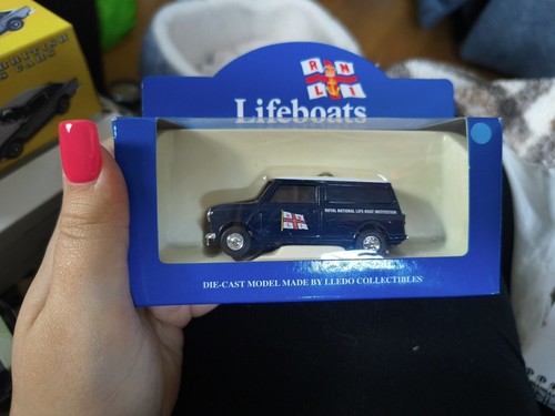 Lledo lifeboats mini van - mini,