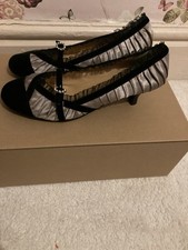 Vintage Look Soft Pump Shoes