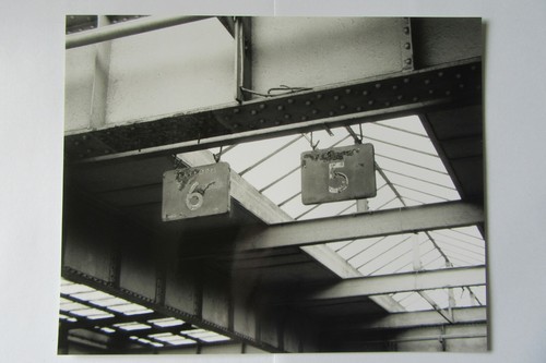 B077 leeds railway - -,