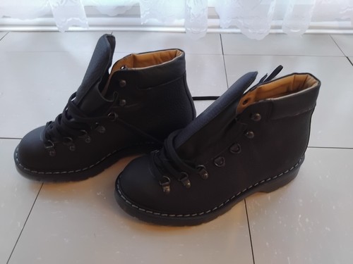 Solovair black greasy - black, urban