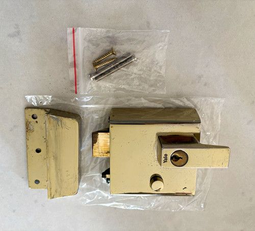 Yale auto deadlocking night - auto,