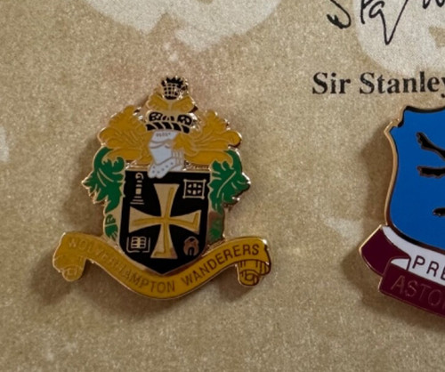 Badge pin wolverhampton - badge,