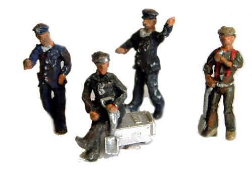 Relaxed loco crew - loco, f219