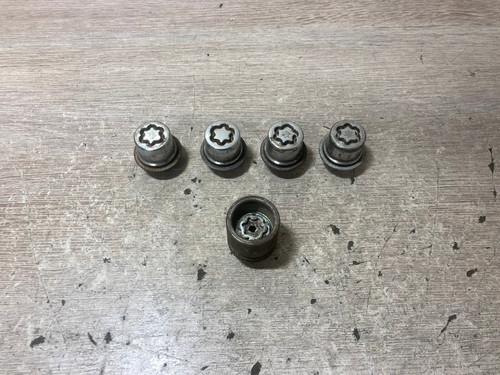 2008 ford focus locking wheel - focus,