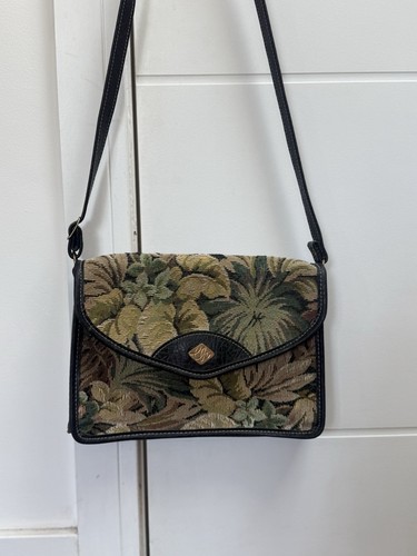 Vintage amari black floral - black,