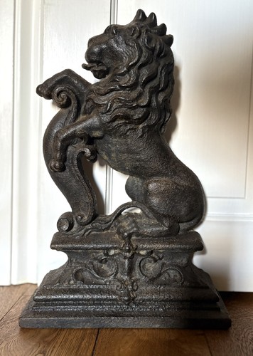 19th century rampant lion cast - 19th,