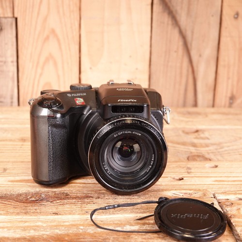 Faulty fujifilm finepix s602 - faulty,
