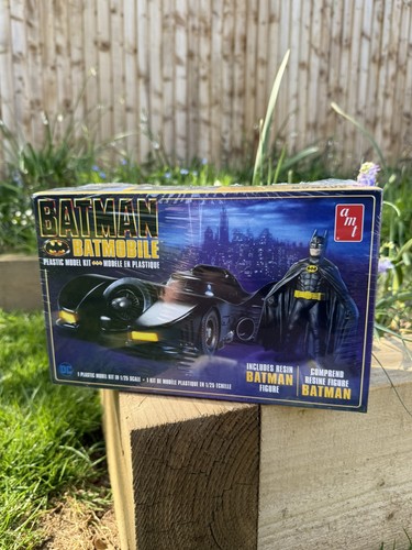 Batman batmobile plastic model - plastic,