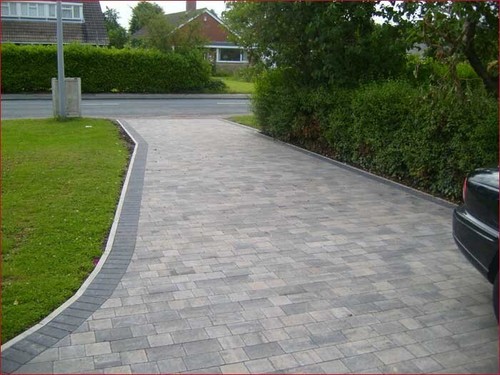 Block paving contemporary - paving:, 2