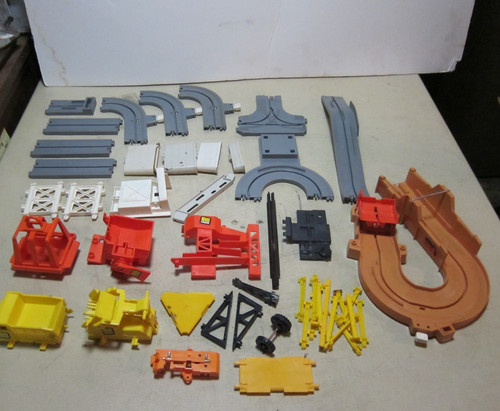 Vtg 1977 tomy big - big, loader