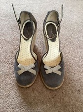 LADIES ALDO STUNNING GREY SUEDE CLOSED TOE HIGH ESPADRILLE WEDGES SANDALS EU 41