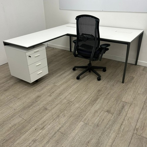 Executive radial desk - radial, /