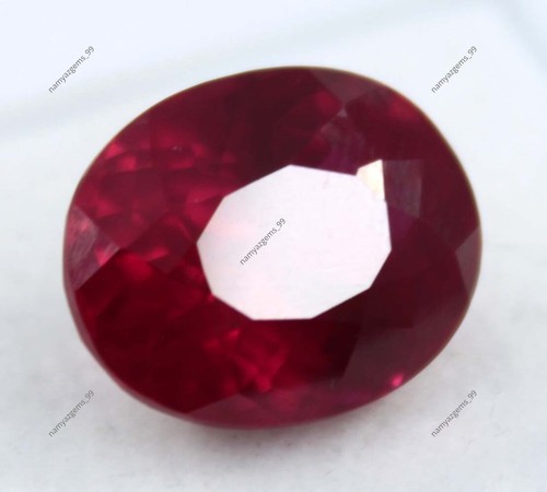 Natural ruby red oval - ct,