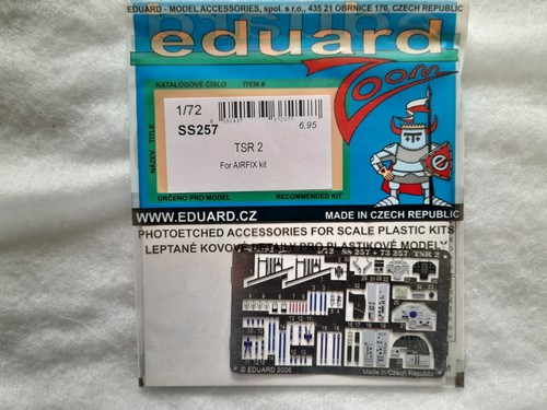 Eduard zoom pe detail - eduard,