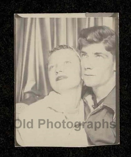 Photo booth romantic couple - booth,