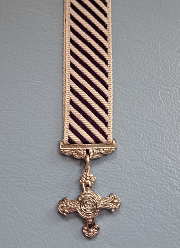 Distinguished flying cross - distinguished,