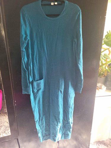 Uniqlo blue knit round neck - round,
